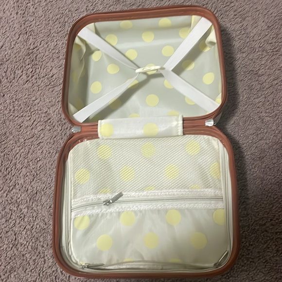 Mini travel case - Picture 5 of 9